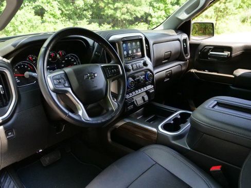 Used 2022 Chevrolet Silverado 1500 RST w/ All Star Edition Plus AWD/4WD image 2