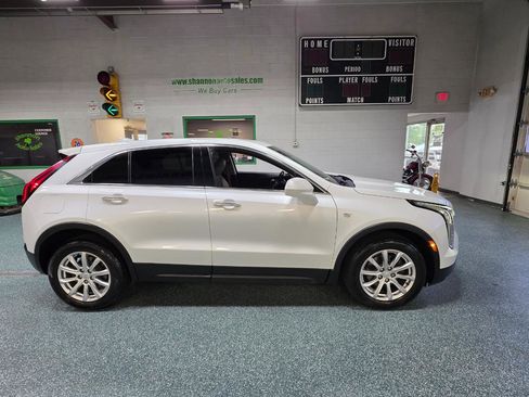 Used 2019 Cadillac XT4 Luxury w/ Cold Weather Package AWD/4WD image 5