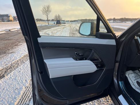 New 2026 Land Rover Range Rover Sport SE image 10