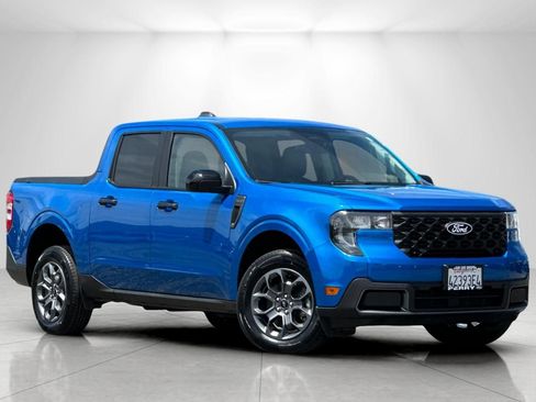 Used 2025 Ford Maverick XLT w/ XLT Luxury Package AWD/4WD image 1