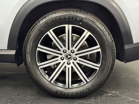 Certified 2025 Mercedes-Benz GLE 350 4MATIC image 18
