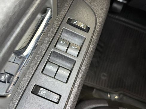 Used 2011 Ford F150 Raptor w/ Raptor Luxury Pkg image 19