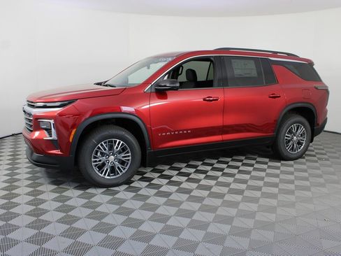 New 2026 Chevrolet Traverse LT w/ LPO, Floor Liner Package FWD image 2