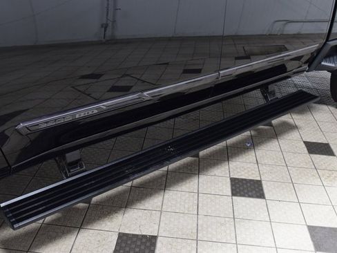 Used 2024 Chevrolet Silverado 2500 High Country w/ High Country Premium Package image 31