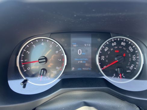 Used 2020 Toyota RAV4 XLE w/ Convenience Package AWD/4WD image 13