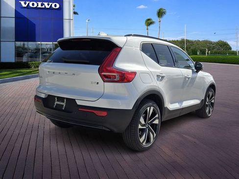 New 2026 Volvo XC40 B5 Ultra image 7