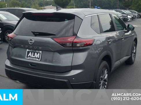 Used 2025 Nissan Rogue S AWD/4WD image 5
