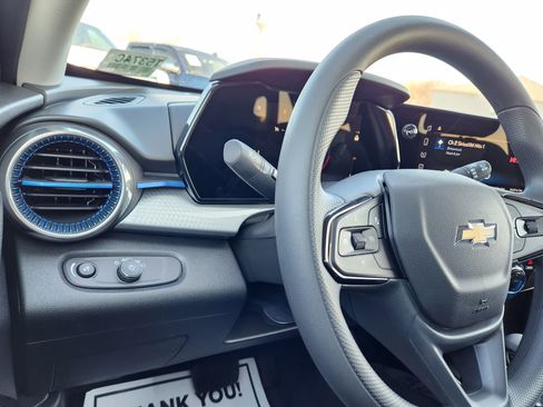 Used 2026 Chevrolet Trax LT image 16