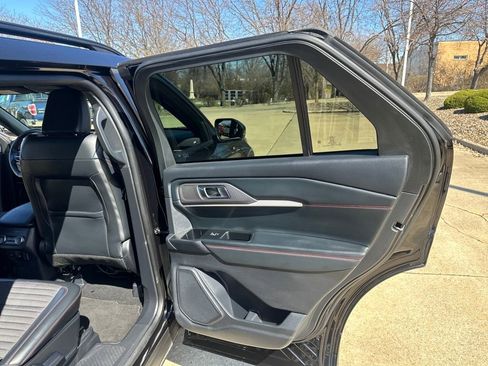 Used 2025 Ford Explorer ST-Line AWD/4WD image 24