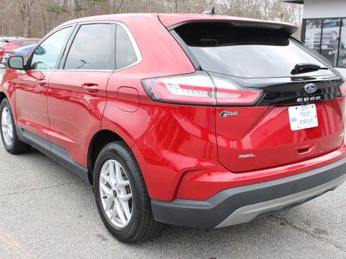 Used 2023 Ford Edge SEL image 8