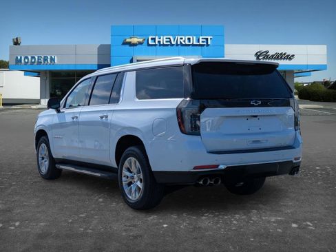 New 2026 Chevrolet Suburban Premier w/ Sun And Tow Package AWD/4WD image 7