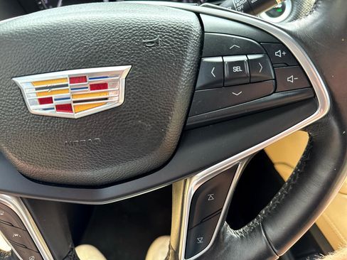 Used 2017 Cadillac XT5 Luxury w/ Driver Awareness Package image 21