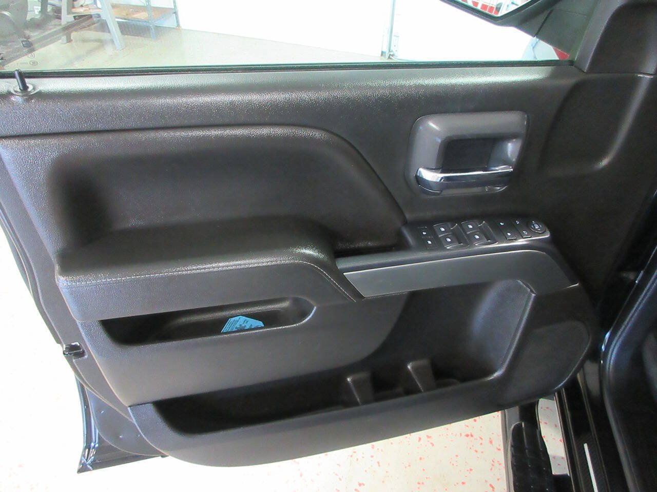 Used 2019 Chevrolet Silverado 1500 LT w/ All Star Edition AWD/4WD image 32