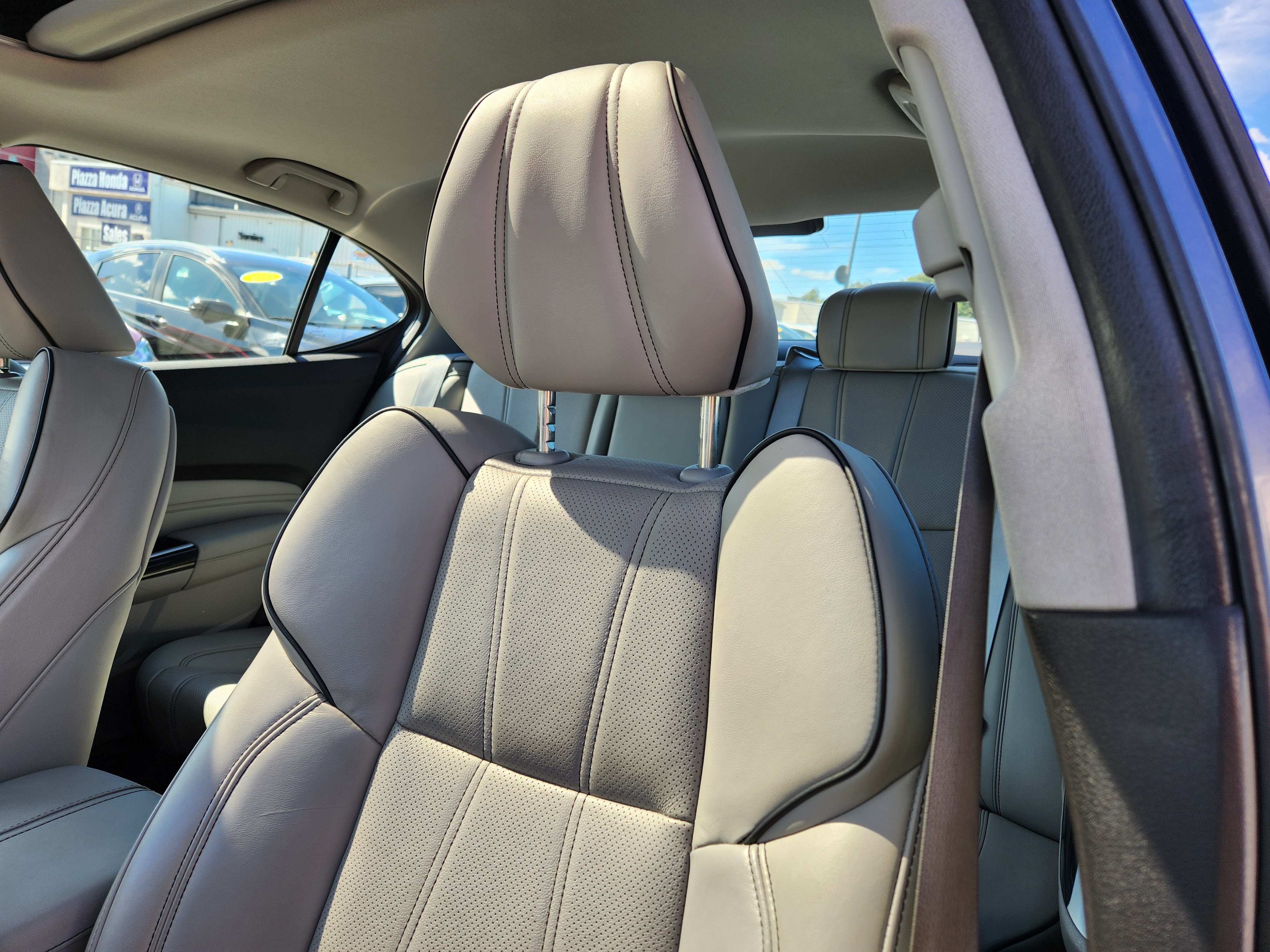 Certified 2018 Acura TLX w/ Technology Package FWD image 11