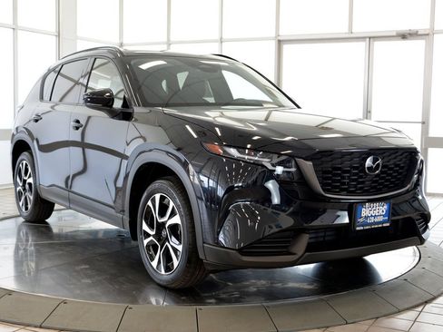 Certified 2026 MAZDA CX-5 Preferred AWD/4WD image 2
