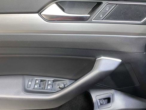 Used 2019 Volkswagen Arteon SE image 23