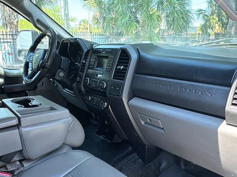 Used 2017 Ford F350 XL w/ Power Equipment Group AWD/4WD image 9