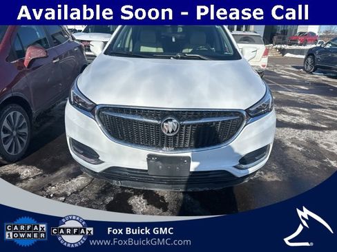 Used 2019 Buick Enclave Essence image 2