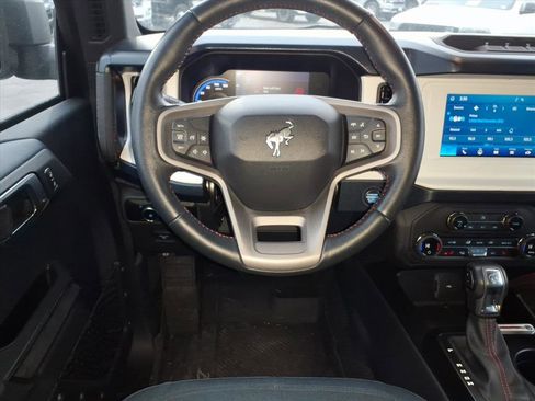 Used 2023 Ford Bronco Heritage Edition image 5