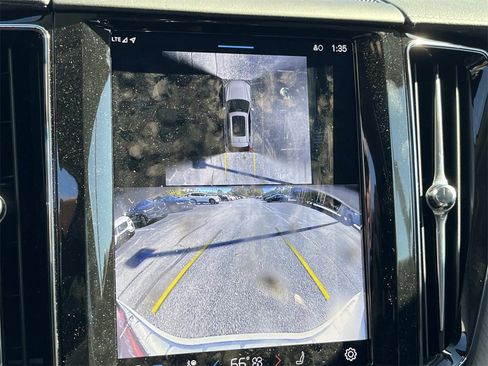 Used 2025 Volvo XC60 T8 Ultra w/ Protection Package Premier image 32