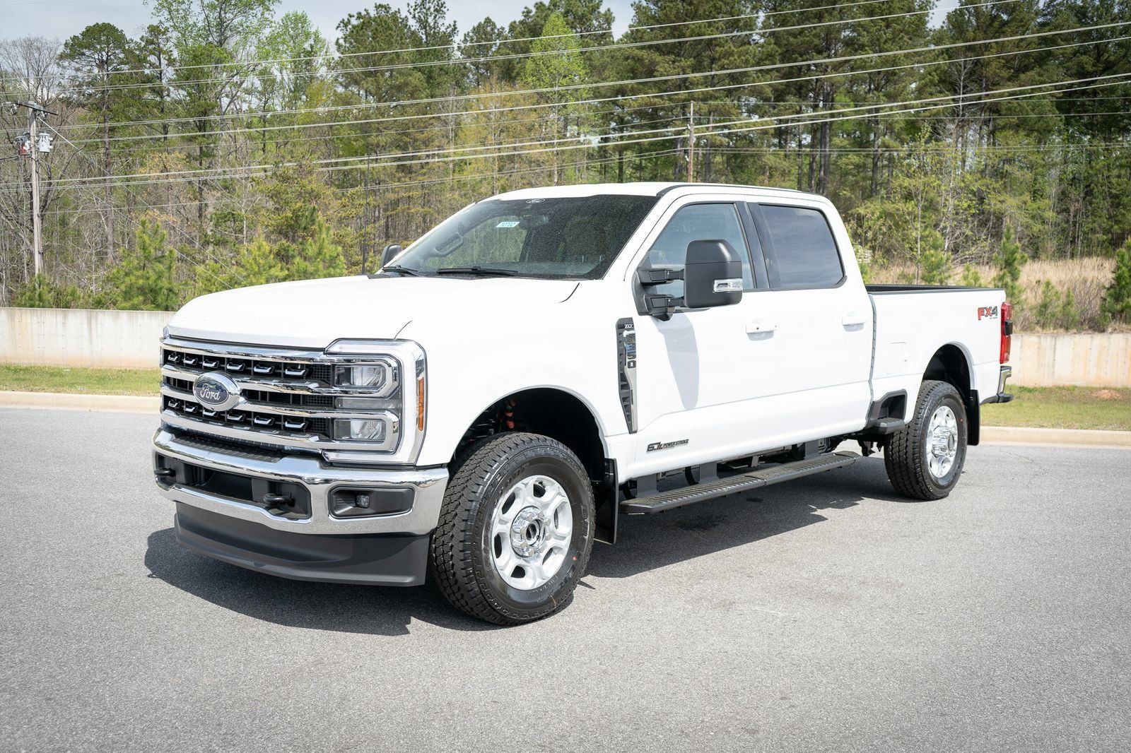 New 2026 Ford F350 XLT w/ XLT Premium Package AWD/4WD image 3