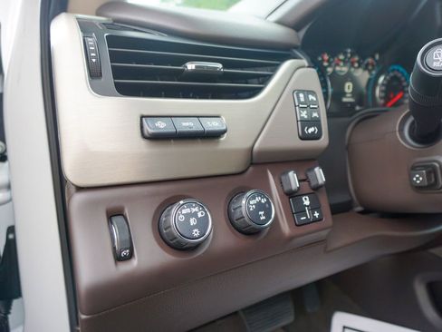 Used 2019 GMC Yukon Denali w/ Denali Ultimate Package image 21