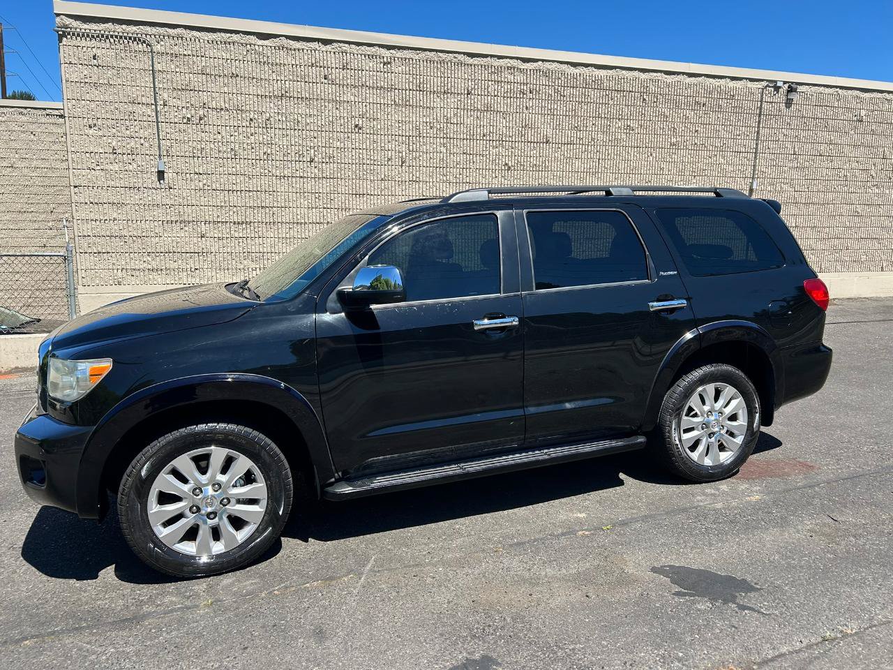 Used 2012 Toyota Sequoia Platinum AWD/4WD image 9