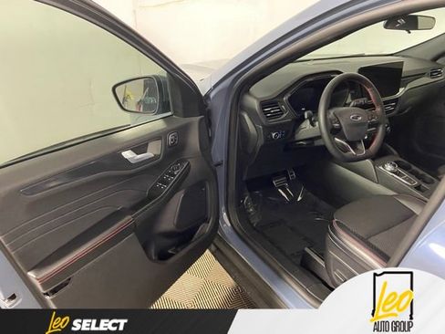 Used 2024 Ford Escape ST-Line Select w/ Tech Pack #2 AWD/4WD image 11