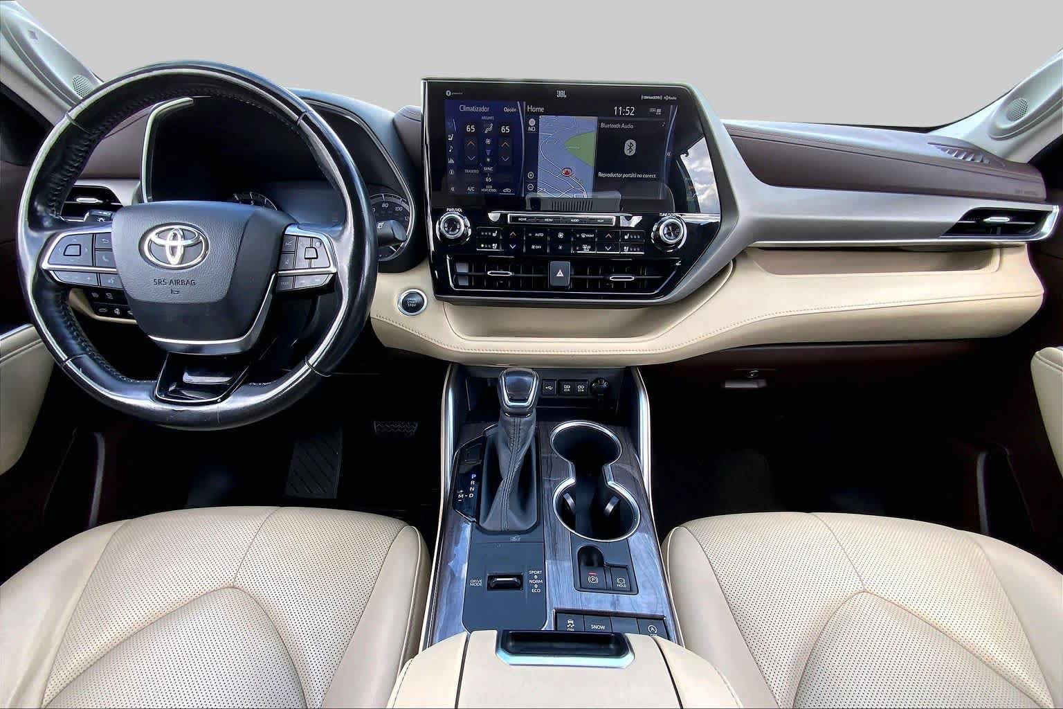 Used 2020 Toyota Highlander Limited FWD image 15