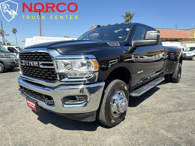 Used 2024 RAM 3500 Big Horn AWD/4WD image 4