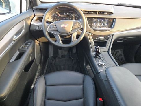 New 2025 Cadillac XT5 Luxury image 19
