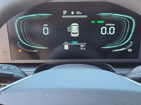 New 2026 Kia Niro LX image 18