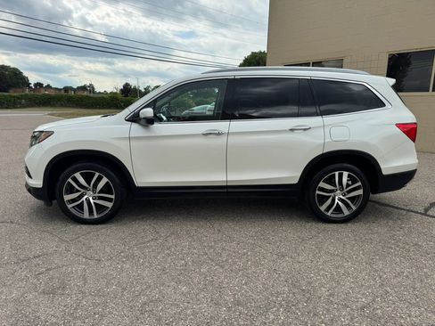 Used 2016 Honda Pilot Touring image 5