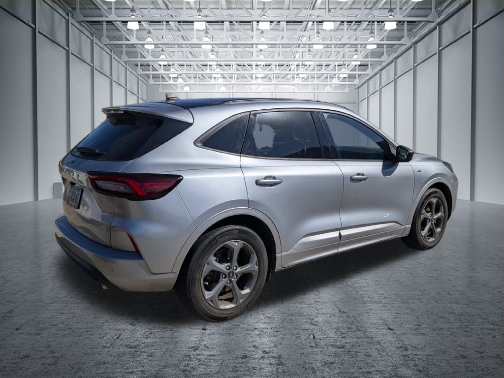 Used 2023 Ford Escape ST-Line w/ Tech Pack #1 FWD image 5