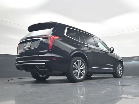 Used 2023 Cadillac XT6 Premium Luxury image 24