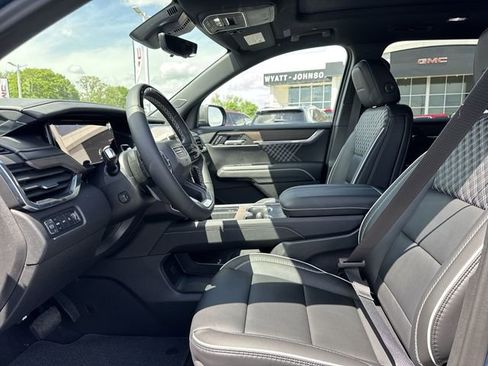 New 2026 GMC Acadia Denali w/ Super Cruise Package AWD/4WD image 12