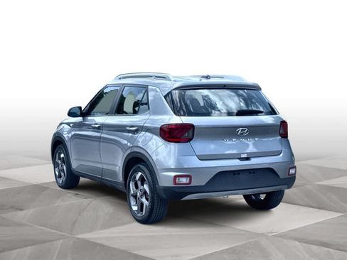 Used 2025 Hyundai Venue SEL FWD image 6