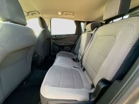 Used 2022 Ford Escape SE w/ SE Sport Appearance Package image 28