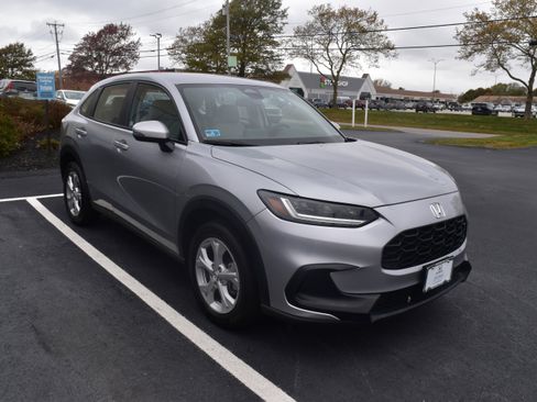 Certified 2023 Honda HR-V LX image 2