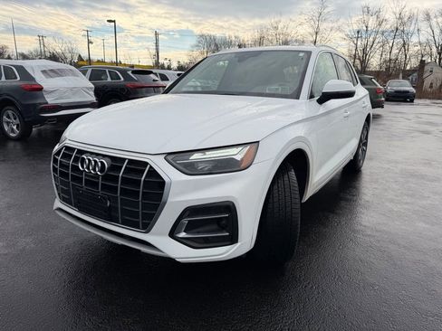 Used 2021 Audi Q5 2.0T Premium Plus w/ Premium Plus Package image 3