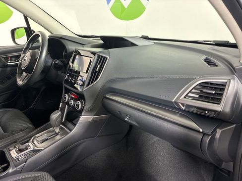 Used 2023 Subaru Forester Premium image 33