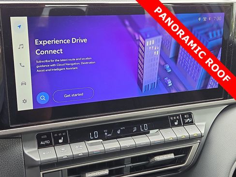 Used 2025 Toyota Camry XSE FWD image 17