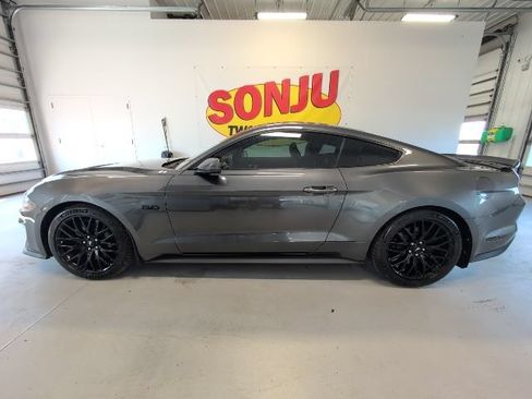 Used 2018 Ford Mustang GT Premium w/ GT Performance Package RWD image 2