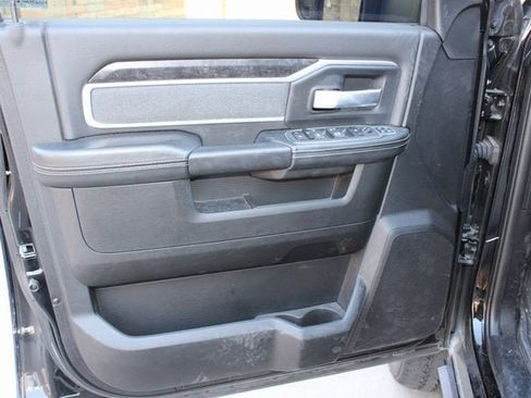 Used 2023 RAM 3500 Big Horn w/ Night Edition image 18