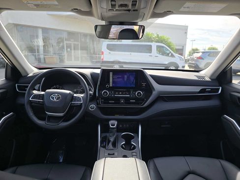 Certified 2026 Toyota Highlander XLE AWD/4WD image 20