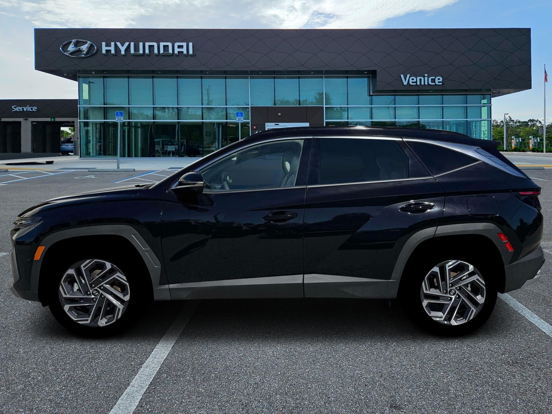 New 2026 Hyundai Tucson Limited AWD/4WD image 3