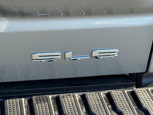 Used 2026 GMC Sierra 1500 SLE image 37