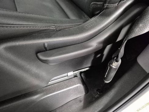 Certified 2022 Chevrolet Silverado 1500 W/T w/ WT Value Package image 15