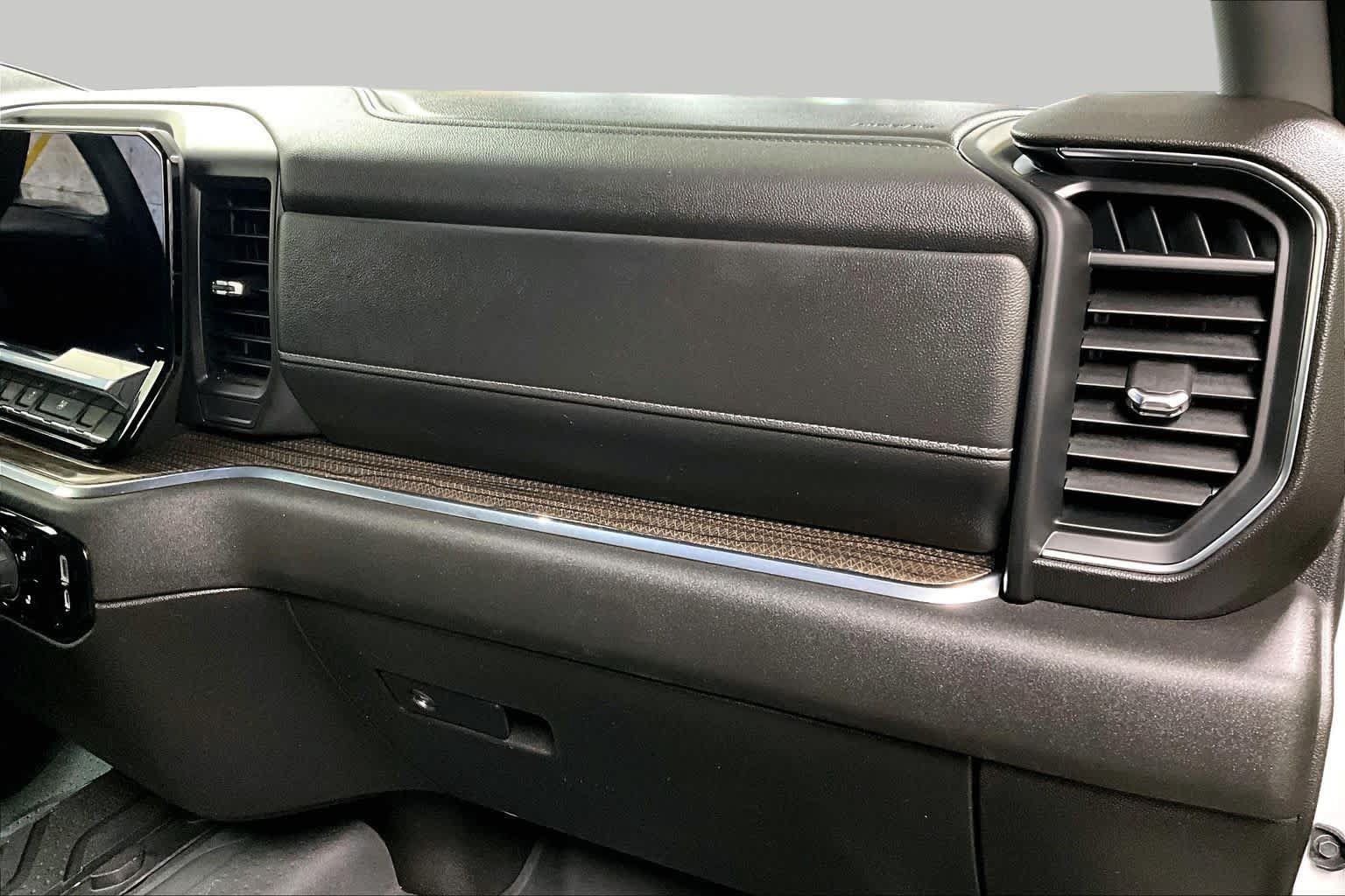Used 2024 Chevrolet Silverado 1500 RST w/ Protection Package AWD/4WD image 17