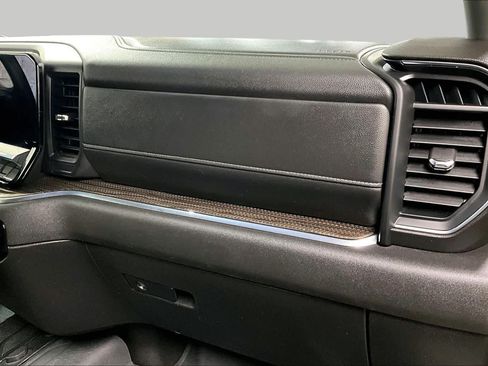 Used 2024 Chevrolet Silverado 1500 RST w/ Protection Package AWD/4WD image 17